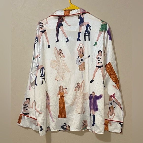 NWT Taylor Swift juniors women’s pajama shirt top size large - Picture 5 of 6